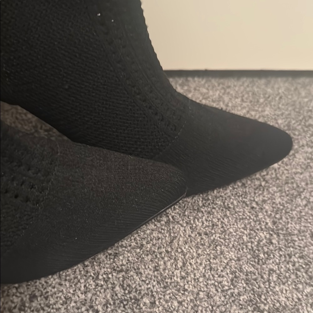 Elegant Black Women's Ankle Boots - Picture 3 of 6